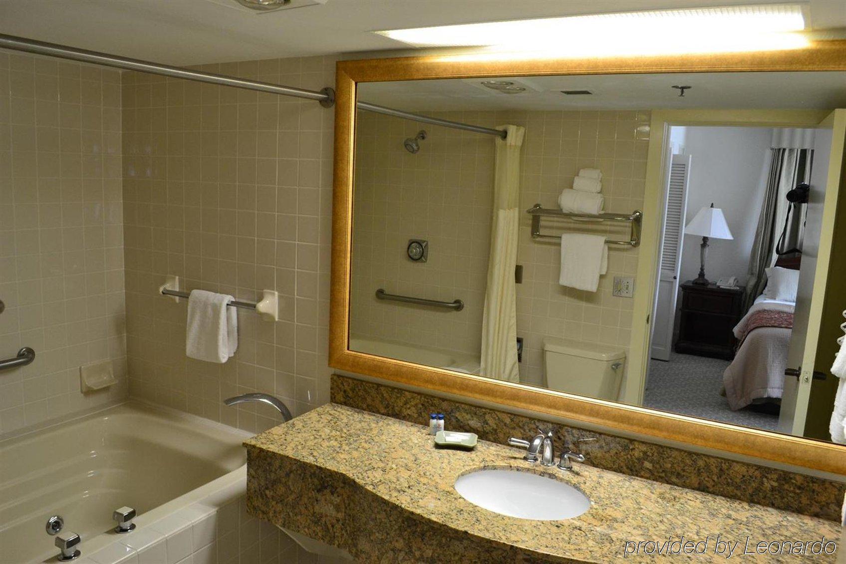 Jameson Inn & Suites Bowling Green Buitenkant foto