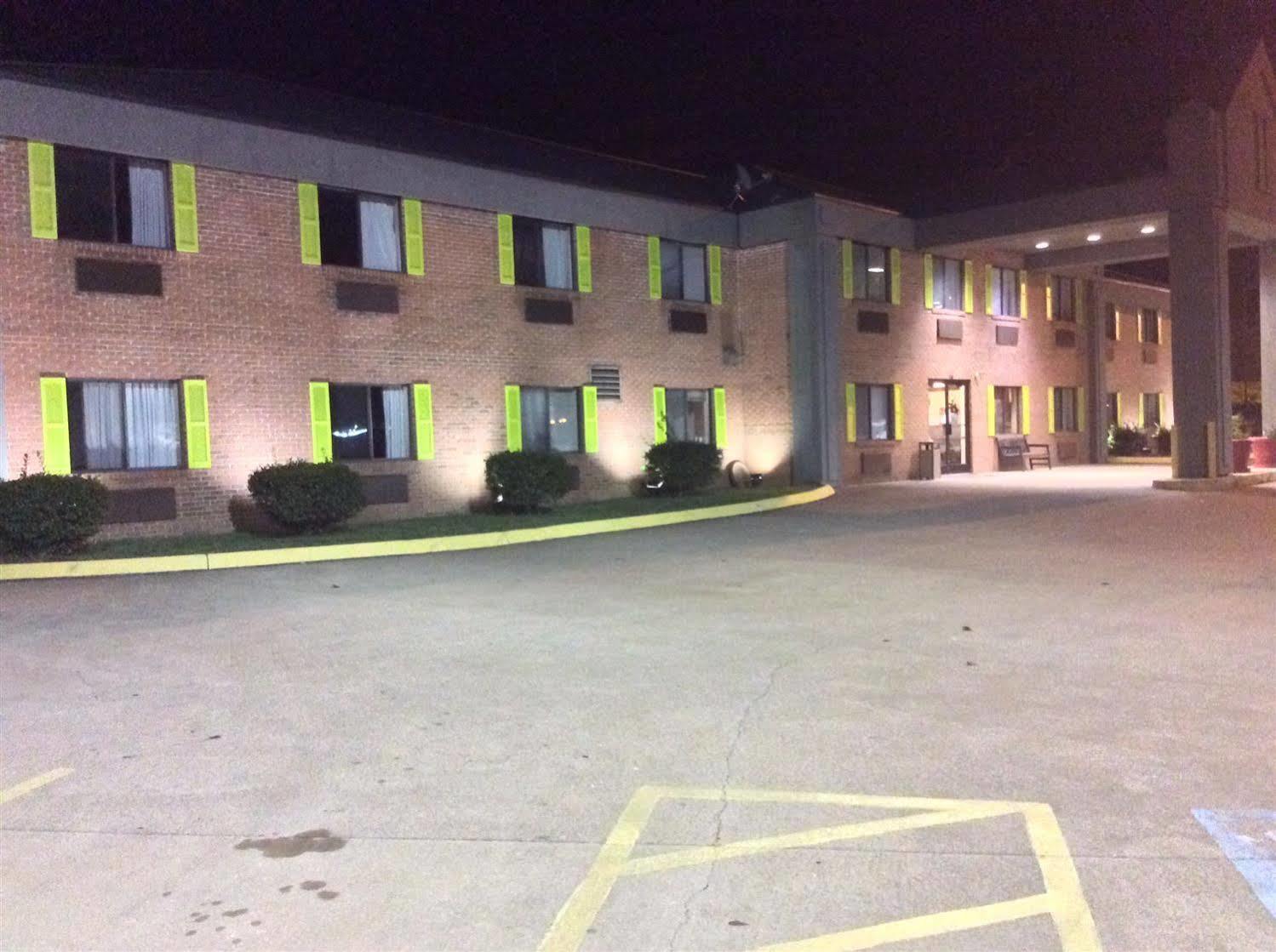 Jameson Inn & Suites Bowling Green Buitenkant foto