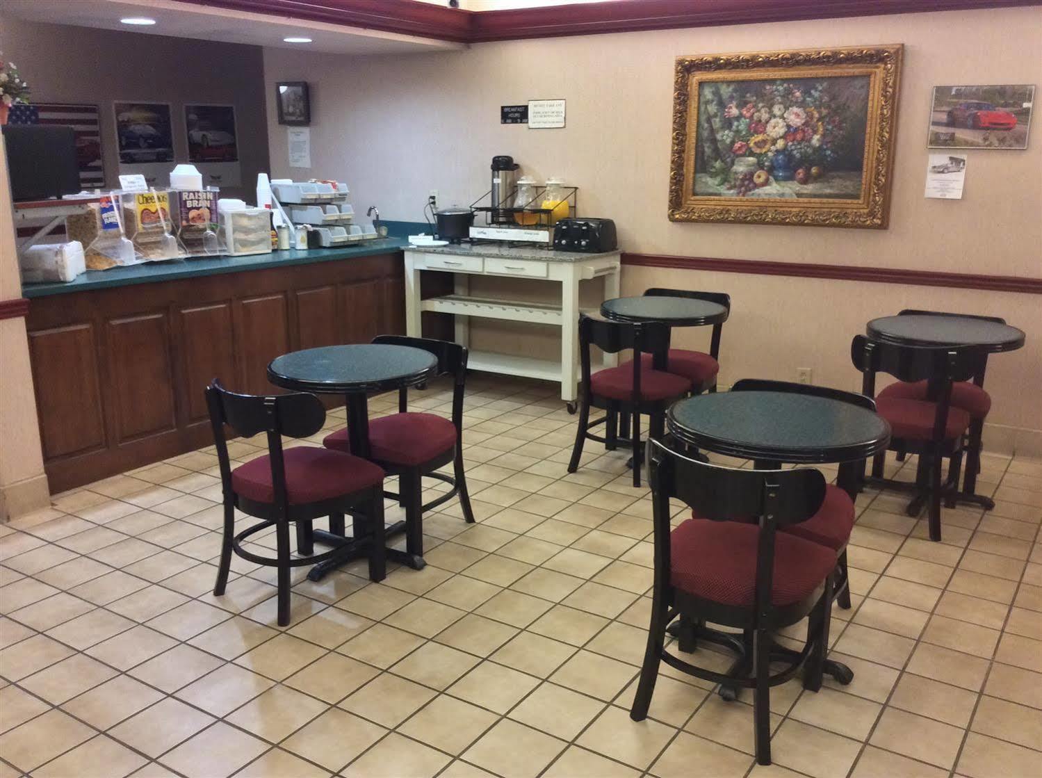 Jameson Inn & Suites Bowling Green Buitenkant foto