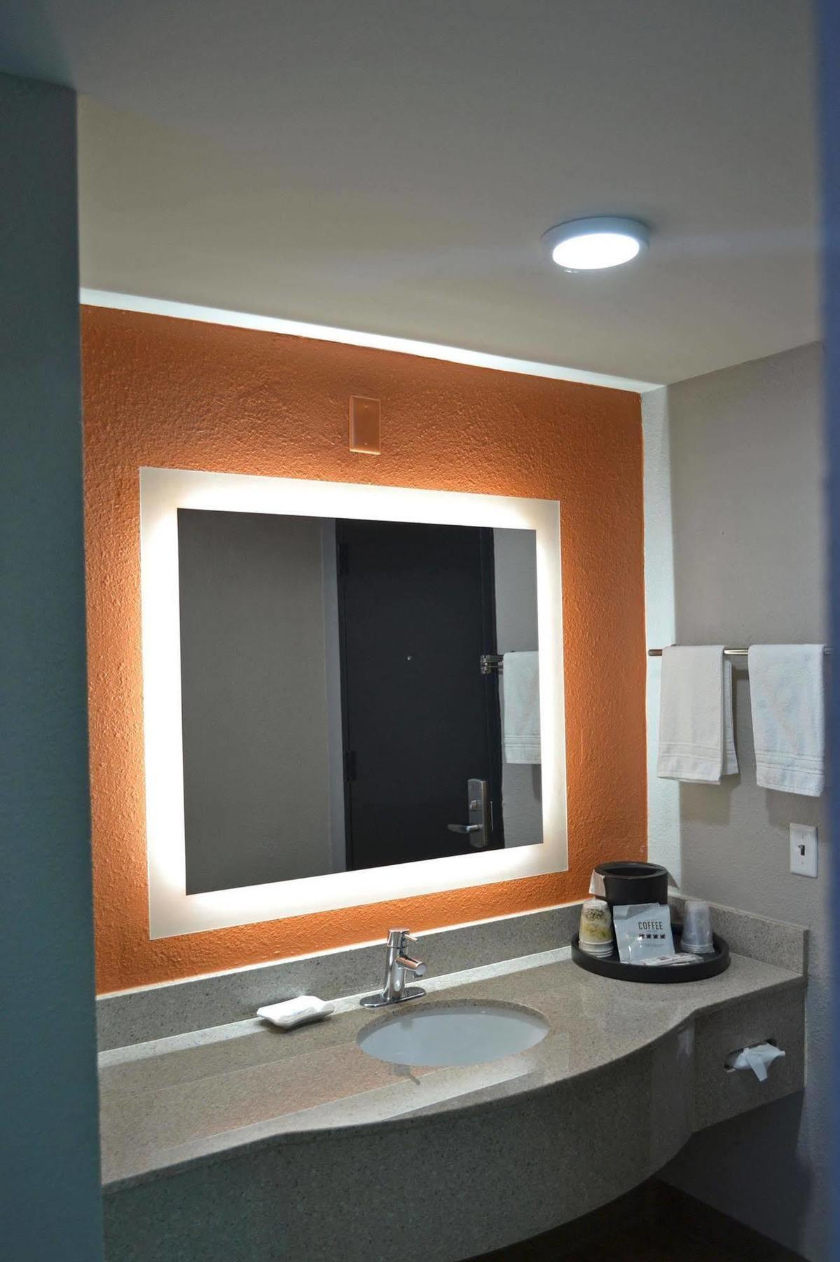 Jameson Inn & Suites Bowling Green Buitenkant foto