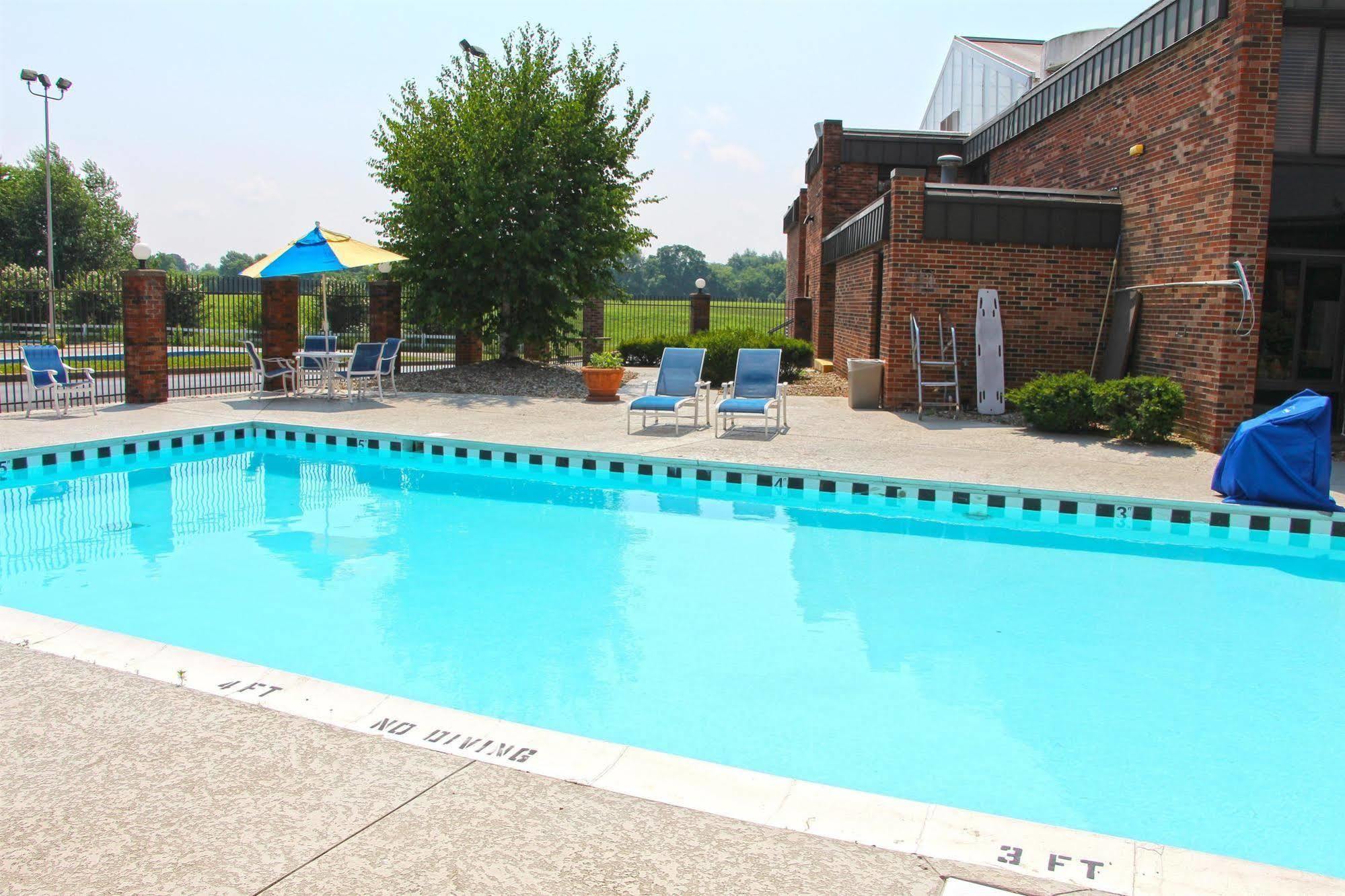 Jameson Inn & Suites Bowling Green Buitenkant foto