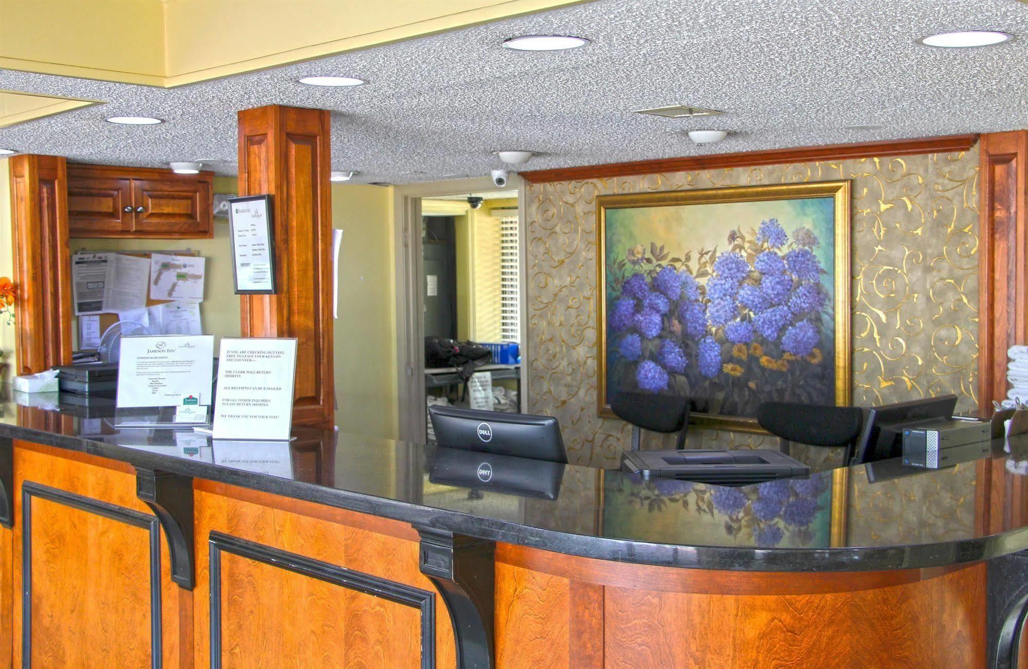 Jameson Inn & Suites Bowling Green Buitenkant foto